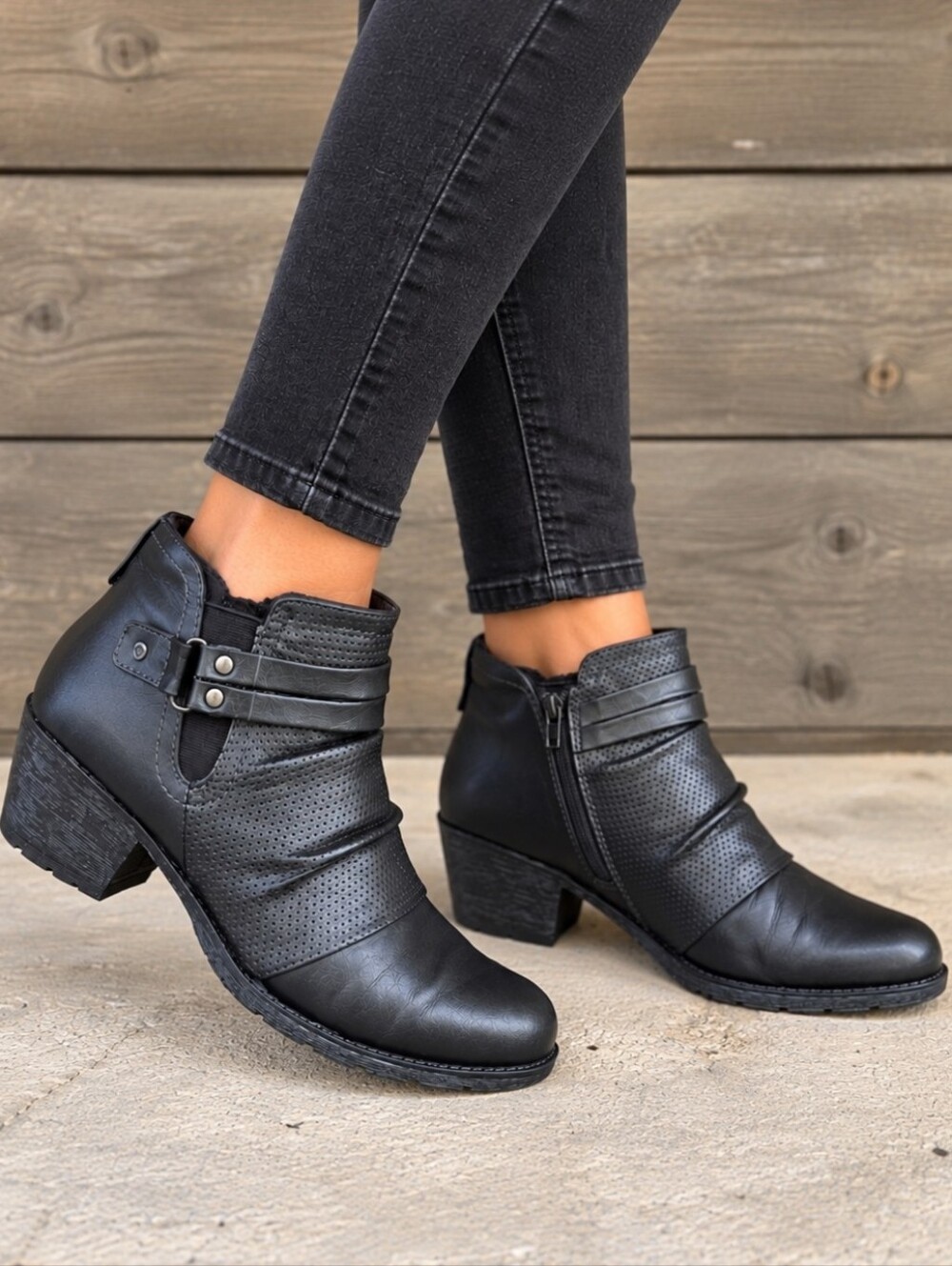 Earth Origins Odel Y2K Boho Moto Black Leather Block Heel Comfort Bootie 10W